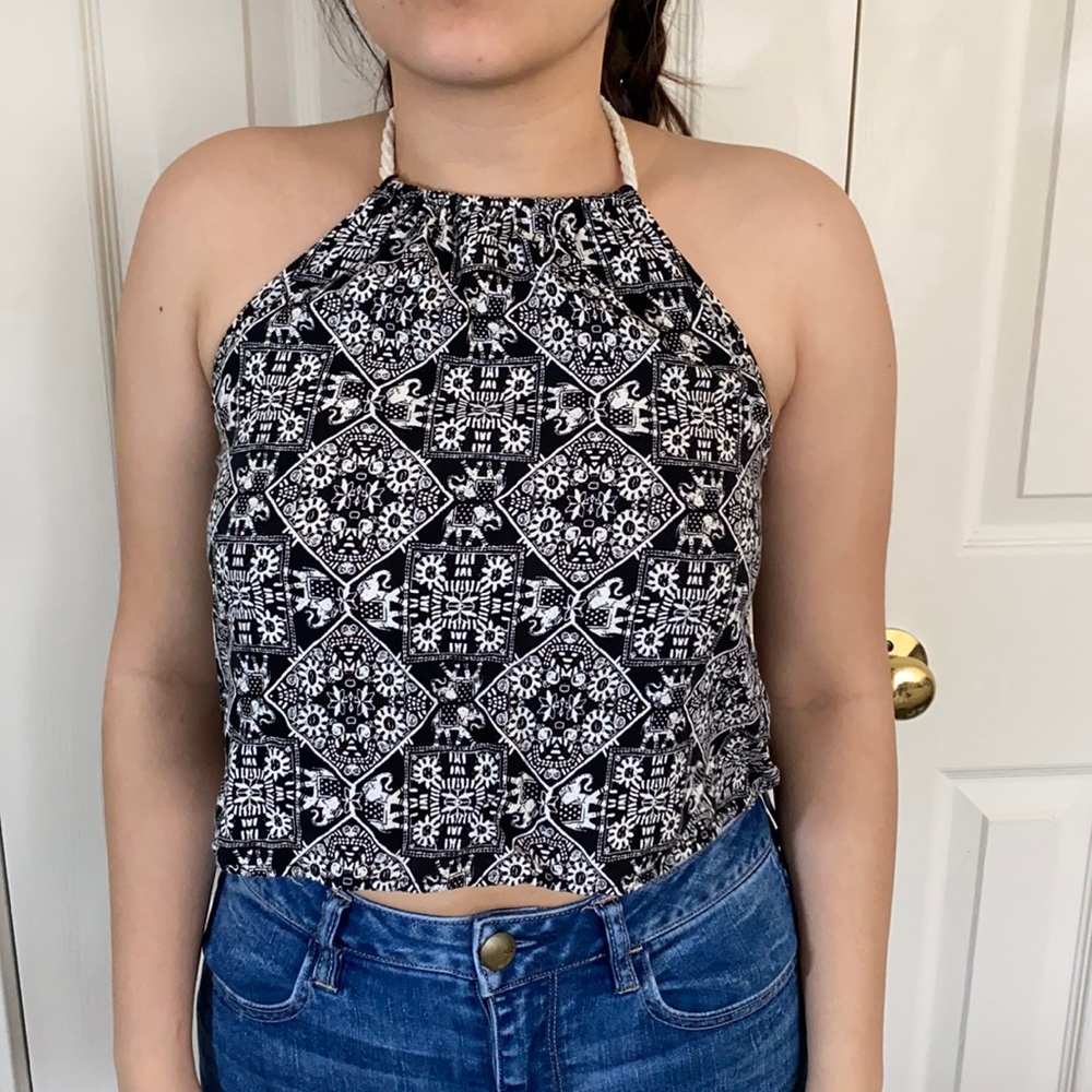 Cute crop top!